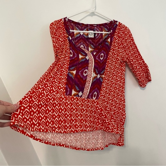 ANTHROPOLOGIE AKEMI KIN Ikat Split Neck Top Orange / Red Aztec Embroidered Boho - Picture 9 of 16